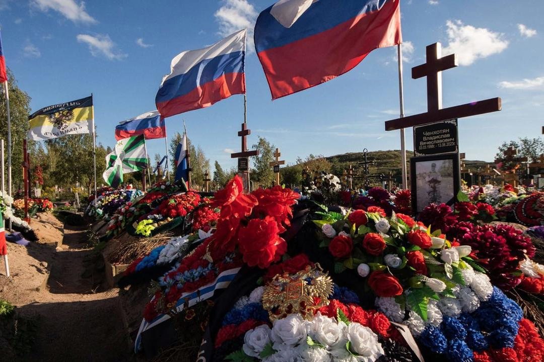 Кабмин продлевает срок выплат семьям погибших военных до семи месяцев