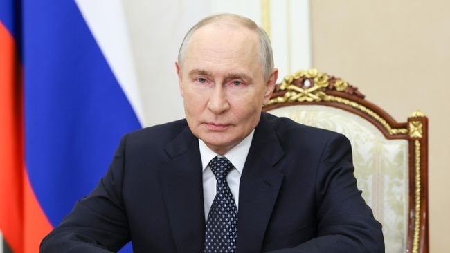 Путин допустил законодательное закрепление особого статуса творческих союзов