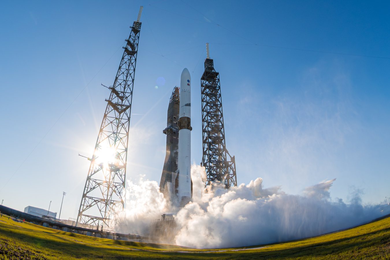 Почему New Glenn снова ищут после контракта NASA с Blue Origin