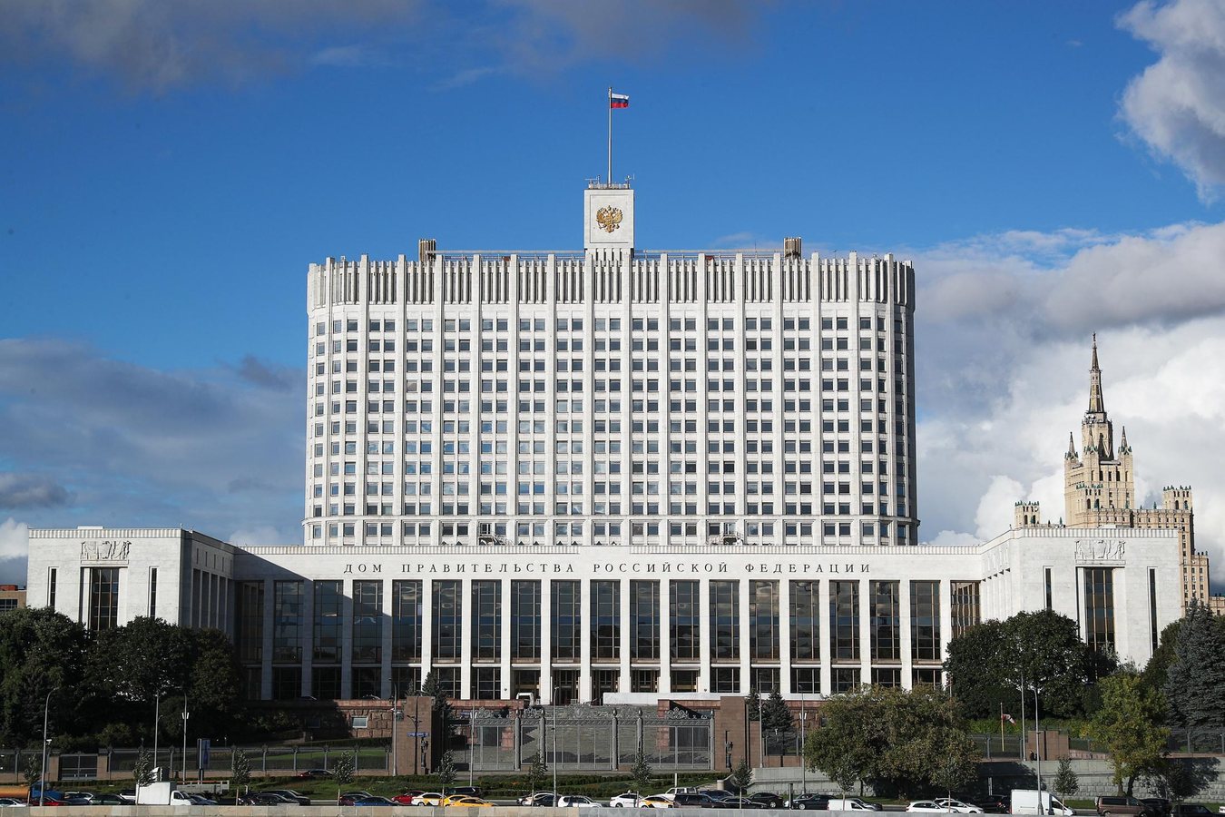 Правительство внесло в Госдуму проект бюджета на 2027–2029 годы с общим дефицитом почти 16 триллионов рублей