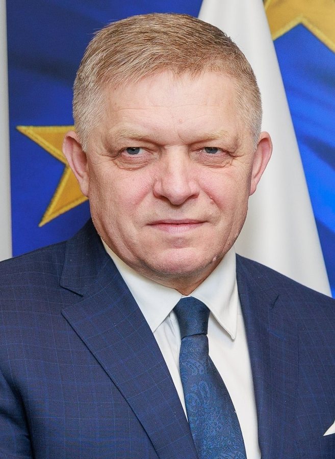 Премьер Словакии Фицо отменил визит на Украину из-за болезни