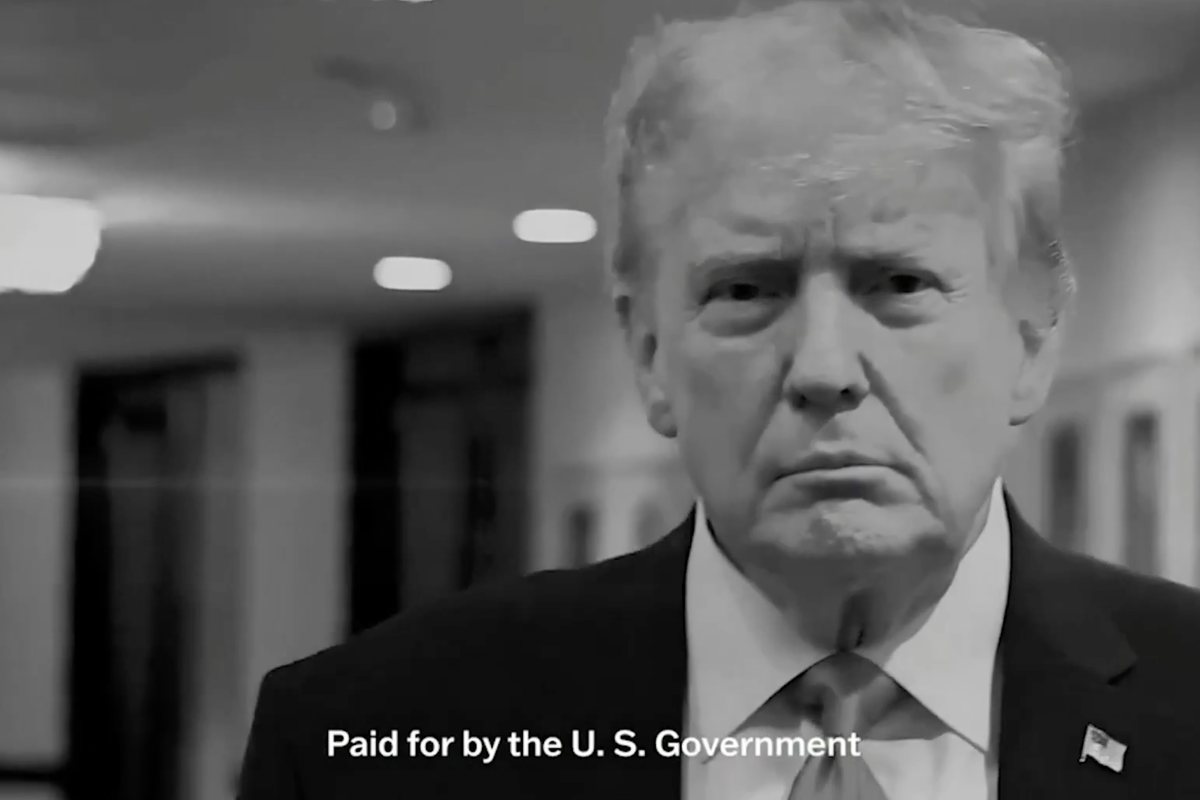 Трамп использует деньги налогоплательщиков для предвыборной рекламы, вызвав волну критики