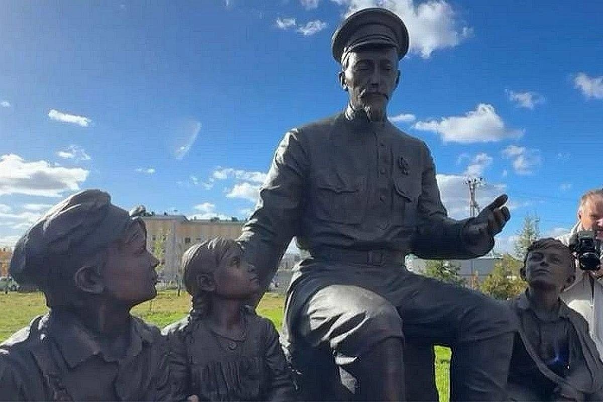 На Сахалине открыли памятник Дзержинскому. С 2022 года таких монументов установили не менее 19